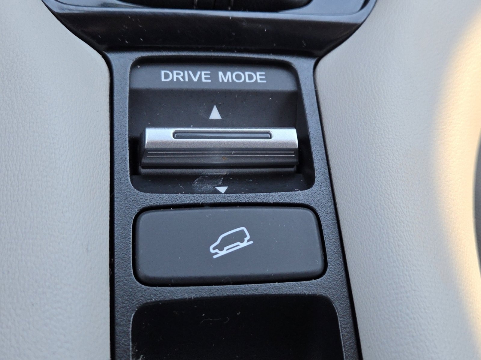 Used 2024 Honda HR-V LX image 7