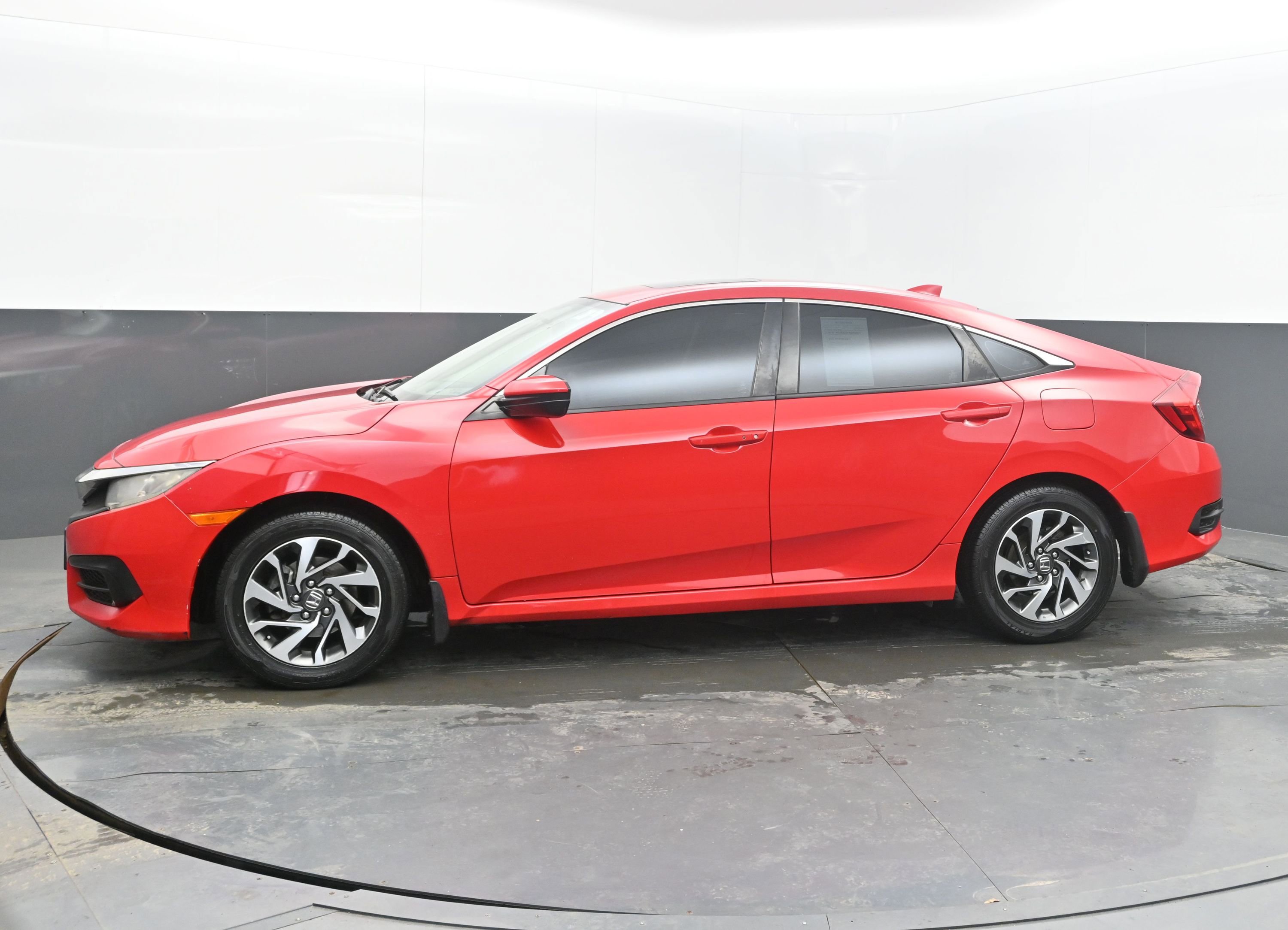Used 2017 Honda Civic EX image 4