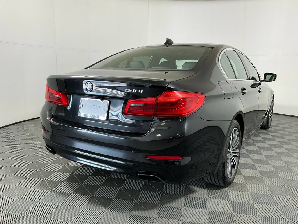 Used 2018 BMW 540i RWD image 5