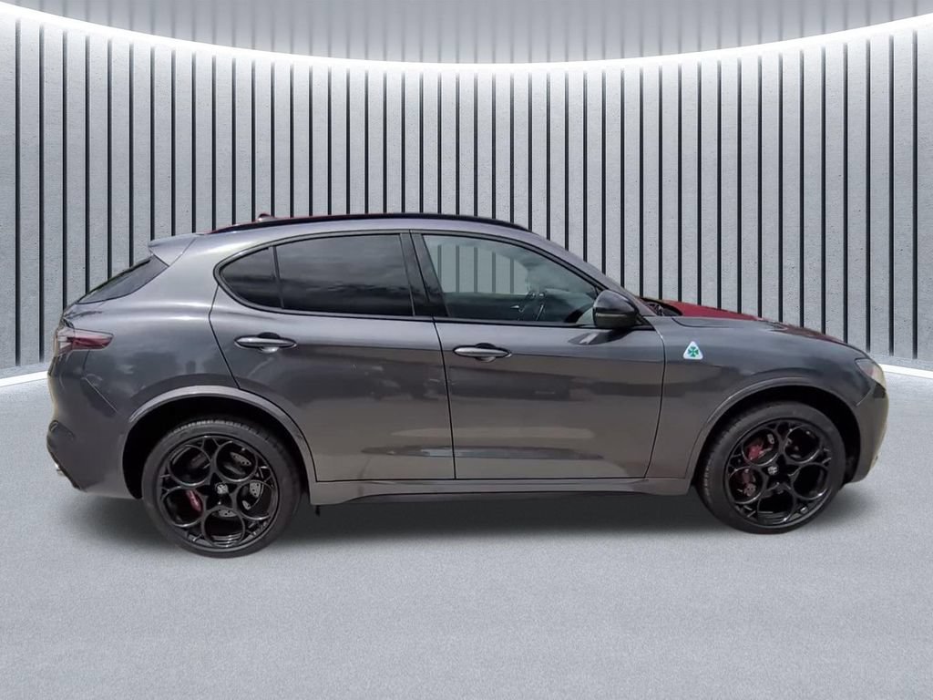 Used 2024 Alfa Romeo Stelvio Quadrifoglio AWD/4WD image 15