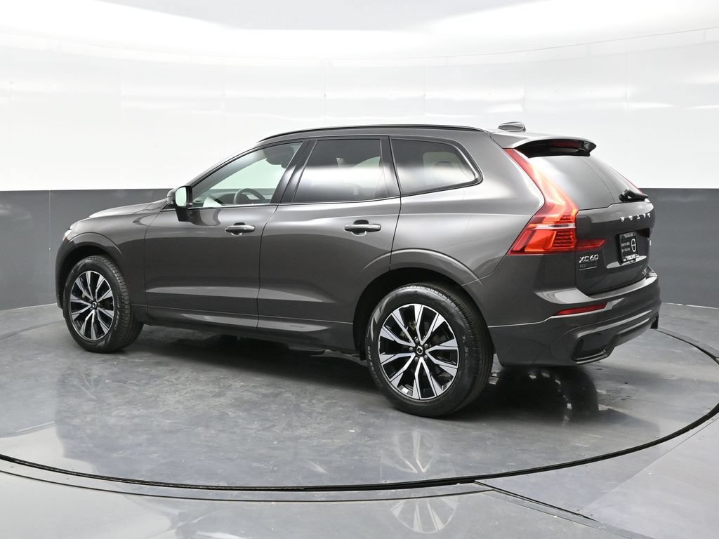 Used 2024 Volvo XC60 B5 Plus AWD/4WD image 4