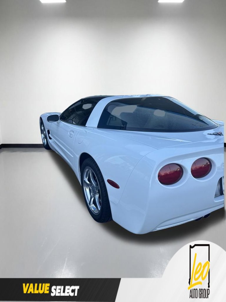 Used 2004 Chevrolet Corvette Coupe w/ Preferred Equipment Group RWD image 15