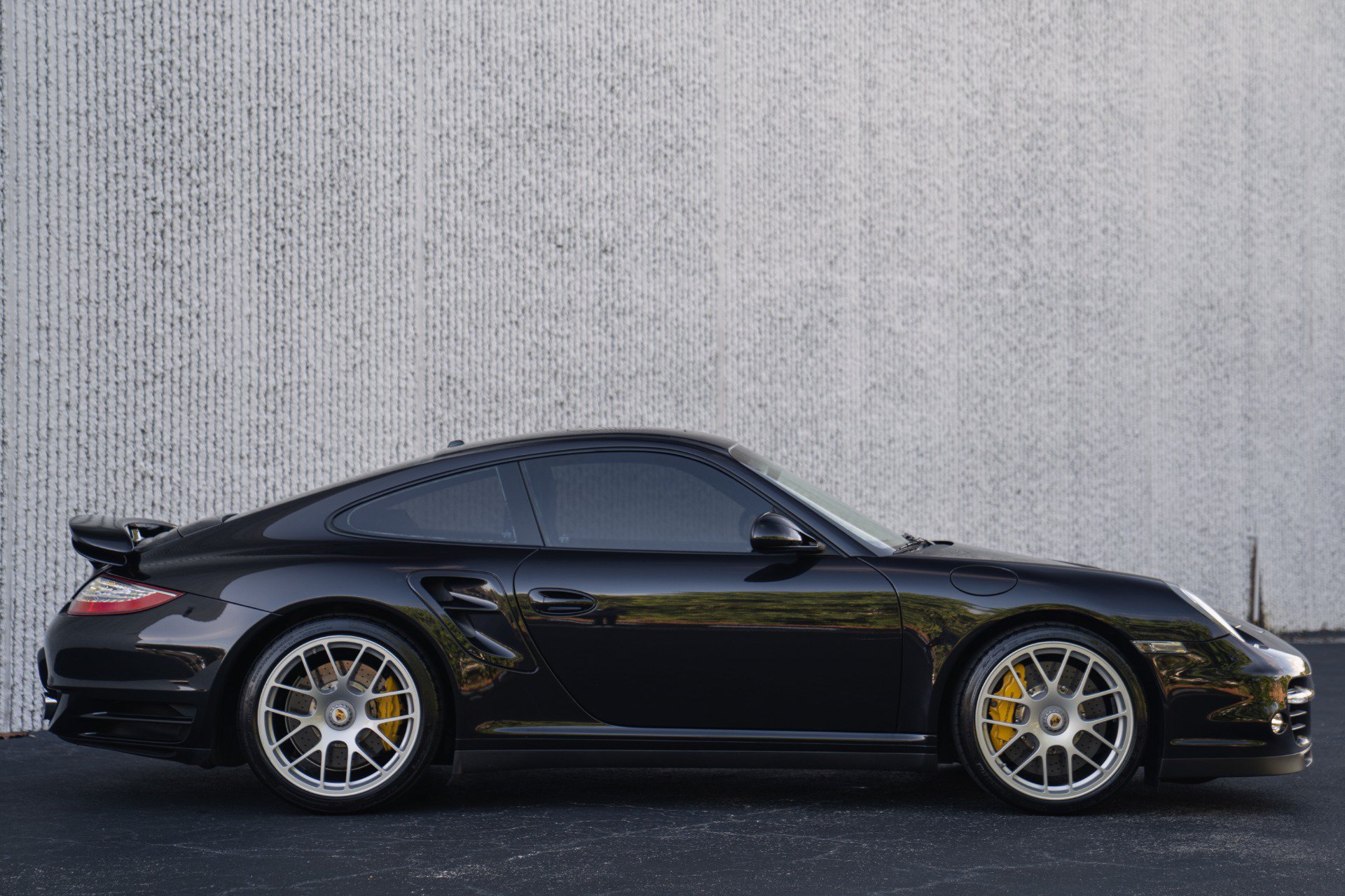Used 2012 Porsche 911 4 Coupe AWD/4WD image 7
