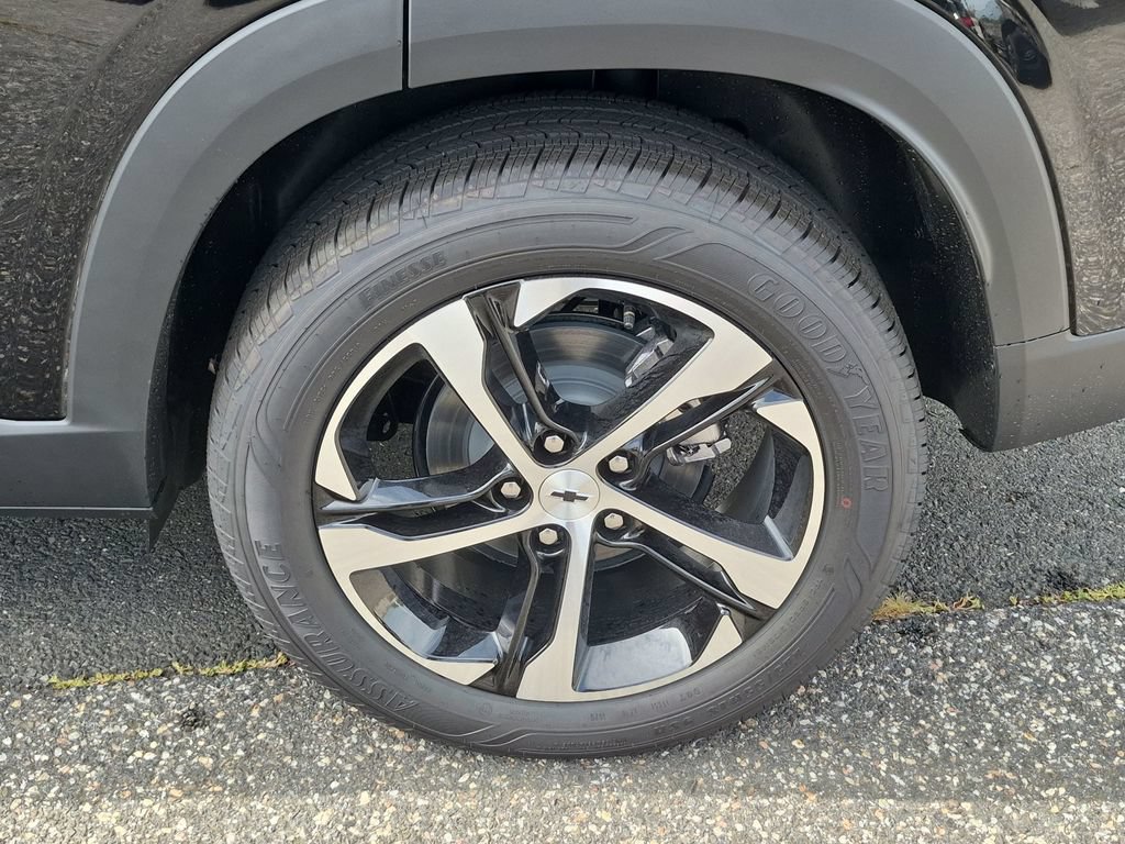 New 2026 Chevrolet Trax RS w/ Driver Confidence Package FWD image 27