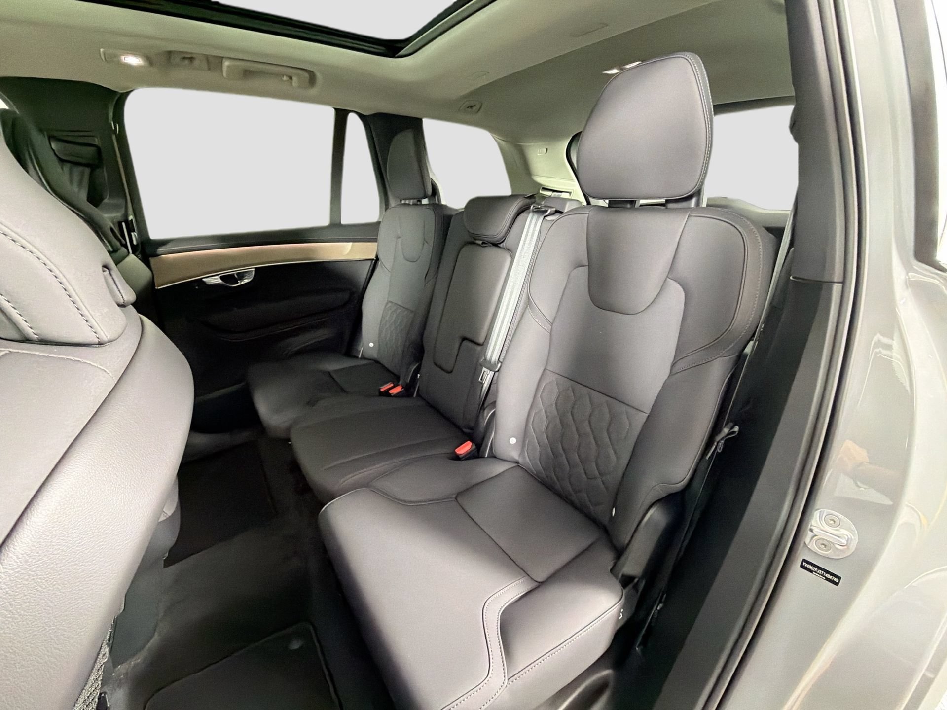 New 2026 Volvo XC90 B6 Core w/ Protection Package Premier AWD/4WD image 25