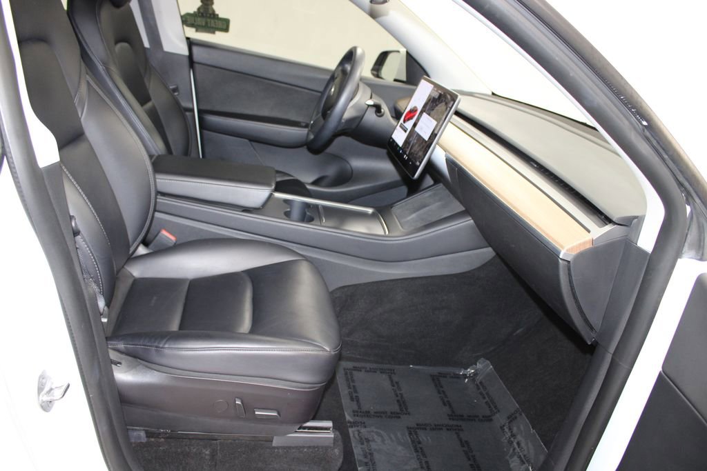 Used 2021 Tesla Model Y Long Range image 26
