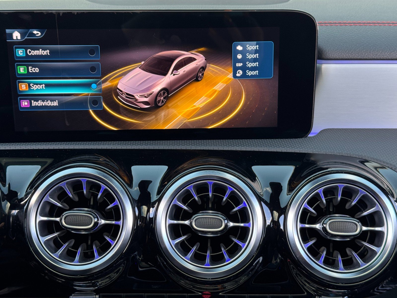 Used 2024 Mercedes-Benz CLA 250 4MATIC image 30