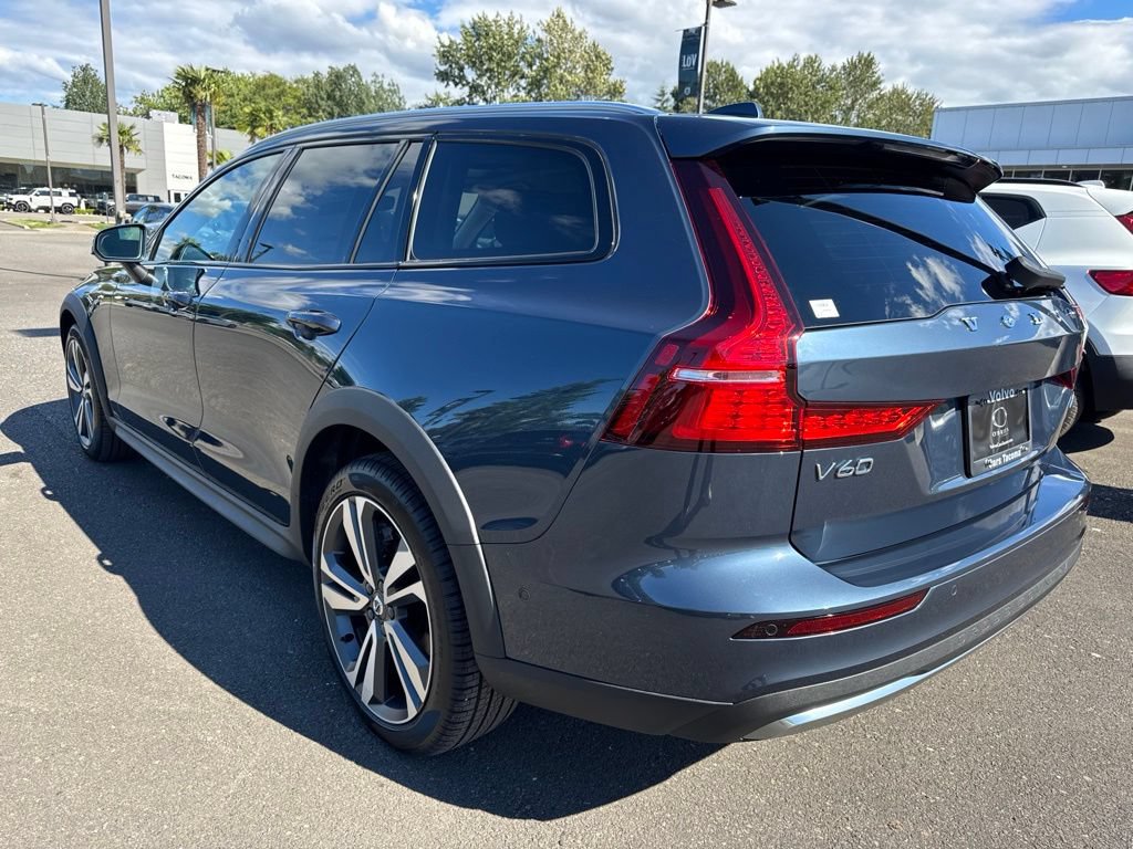 New 2026 Volvo V60 B5 Cross Country Plus w/ Climate Package AWD/4WD image 3