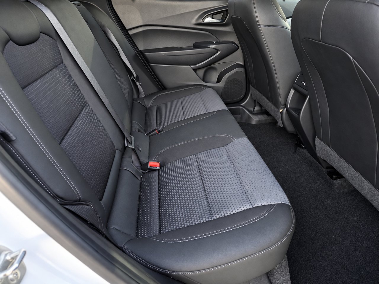 Certified 2024 Chevrolet Trax LT FWD image 29