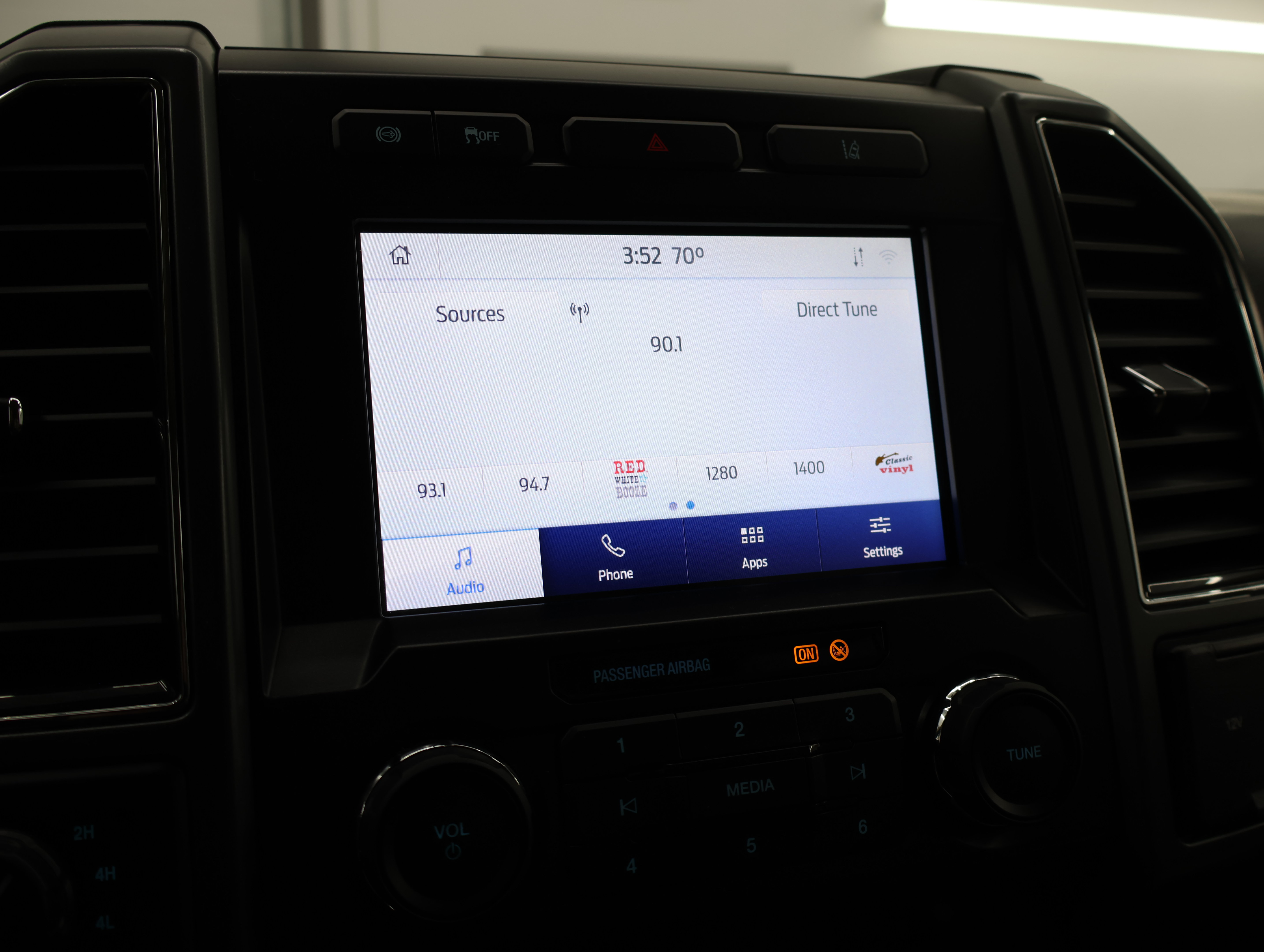Used 2020 Ford F250 XLT w/ XLT Value Package AWD/4WD image 12