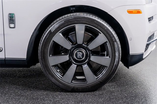 Used 2023 Rolls-Royce Cullinan image 7