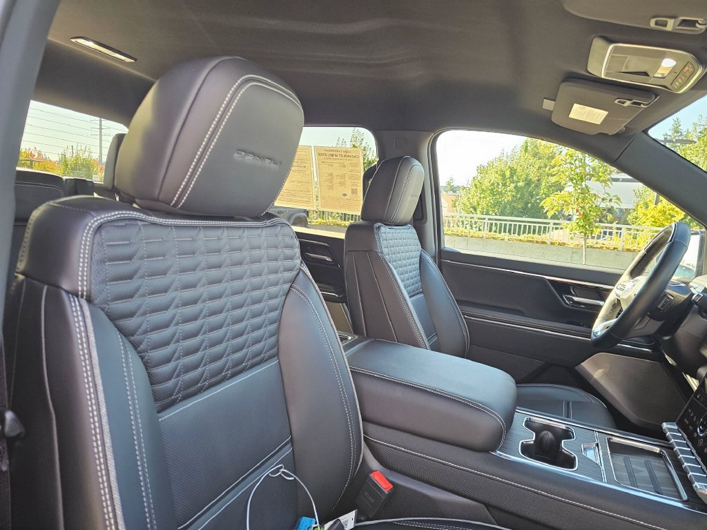 Used 2026 GMC Sierra EV Denali AWD/4WD image 11