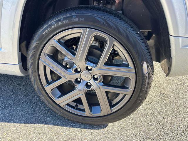 Certified 2024 Jeep Compass Limited w/ High Altitude Package image 7