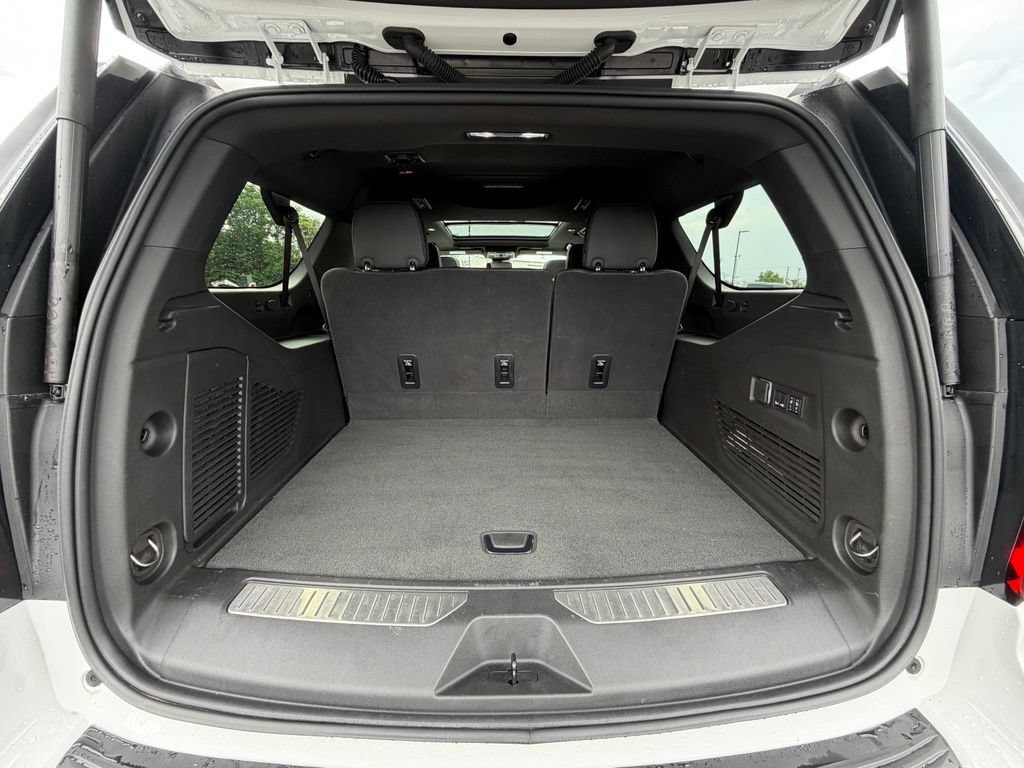 Used 2025 GMC Yukon XL Denali w/ Sun & Power Step Package AWD/4WD image 19