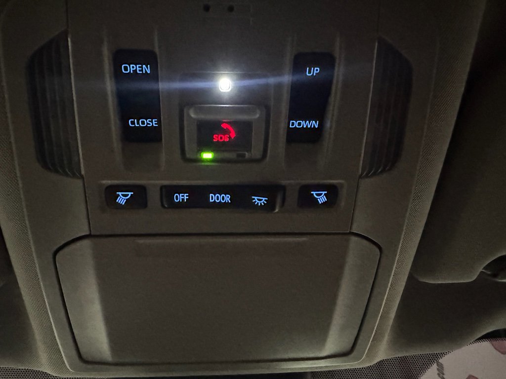 Used 2022 Toyota Highlander XLE image 18