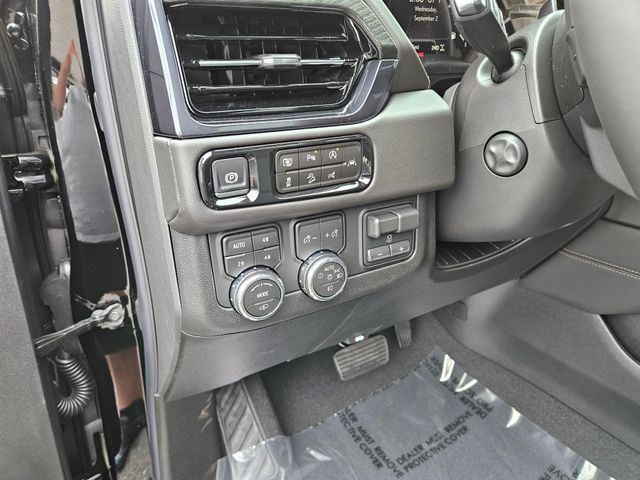 New 2026 GMC Yukon AT4 w/ AT4 Premium Plus Package AWD/4WD image 31