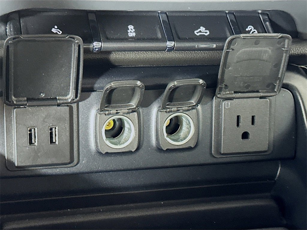 Used 2018 GMC Sierra 1500 SLT w/ SLT Premium Package image 30