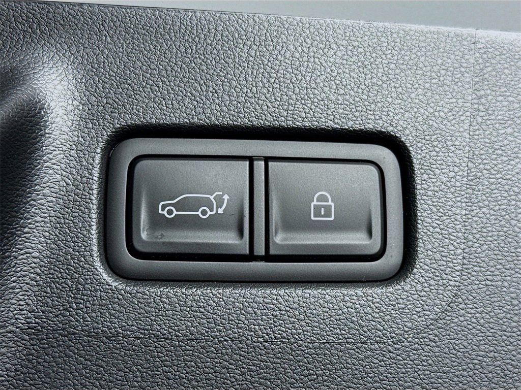 Certified 2025 Hyundai Santa Fe SEL image 30