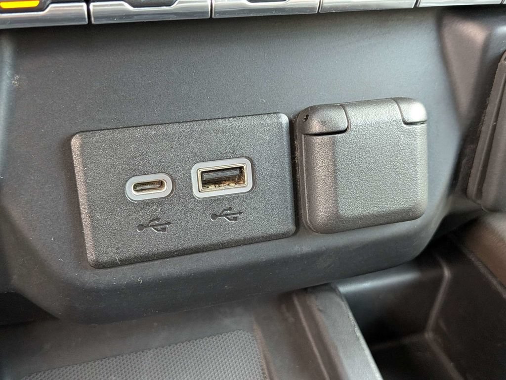 Used 2019 GMC Sierra 1500 SLT w/ SLT Premium Plus Package AWD/4WD image 24