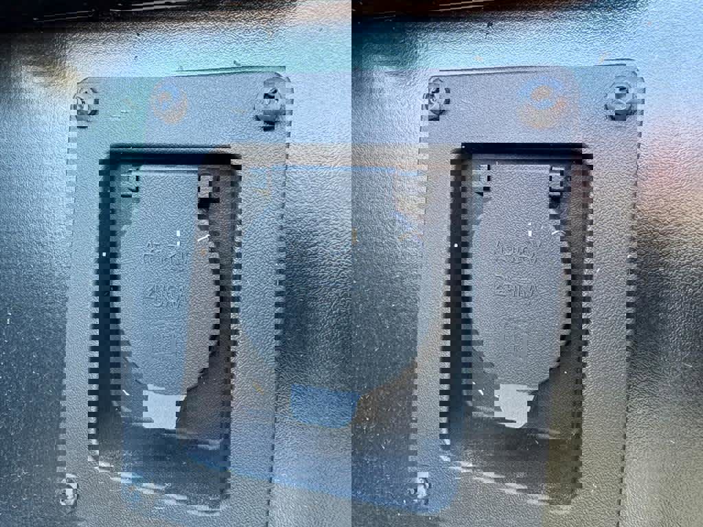 Used 2025 Toyota Tacoma Trailhunter Hybrid image 29