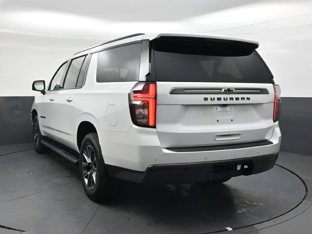 Used 2022 Chevrolet Suburban Z71 w/ Luxury Package AWD/4WD image 5