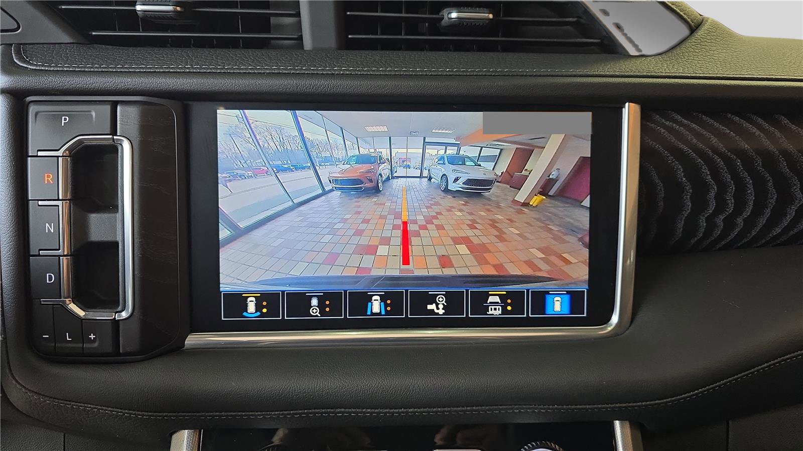 Used 2021 GMC Yukon Denali w/ Denali Ultimate Package image 22