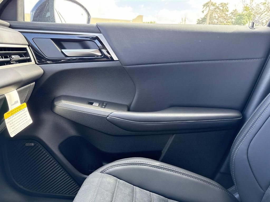 New 2026 Mitsubishi Outlander SE image 25