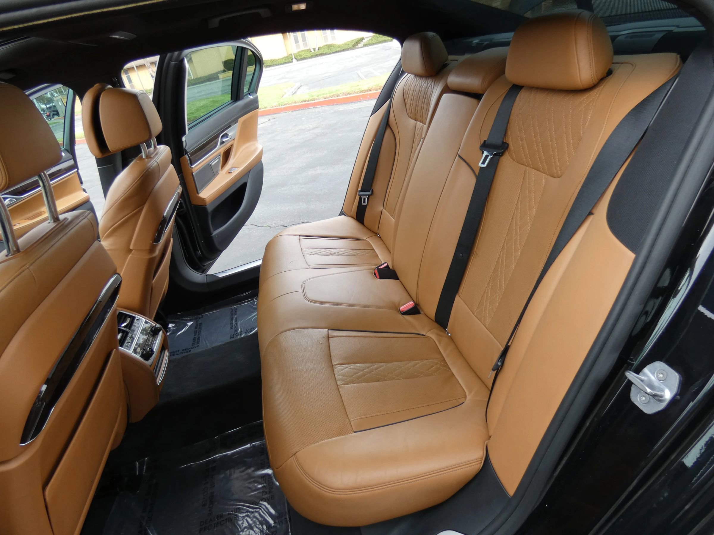 Used 2016 BMW 750i xDrive image 46