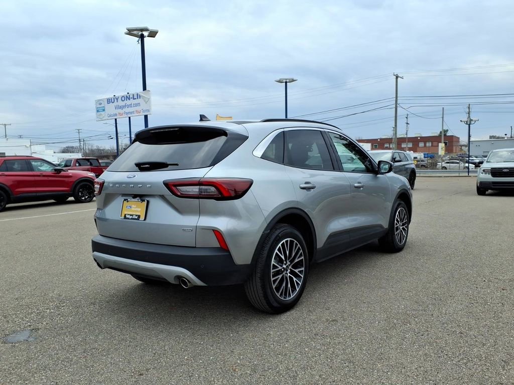 Certified 2023 Ford Escape SE image 6