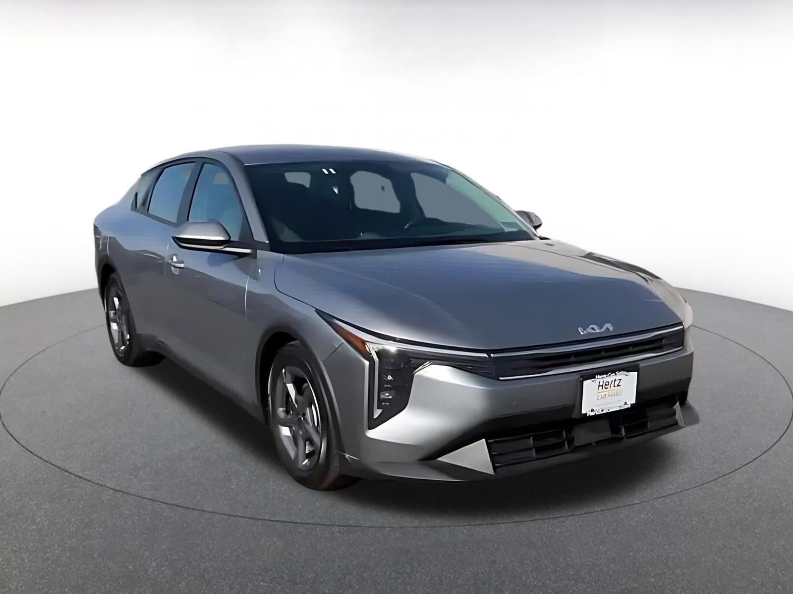 Used 2025 Kia K4 FWD image 2