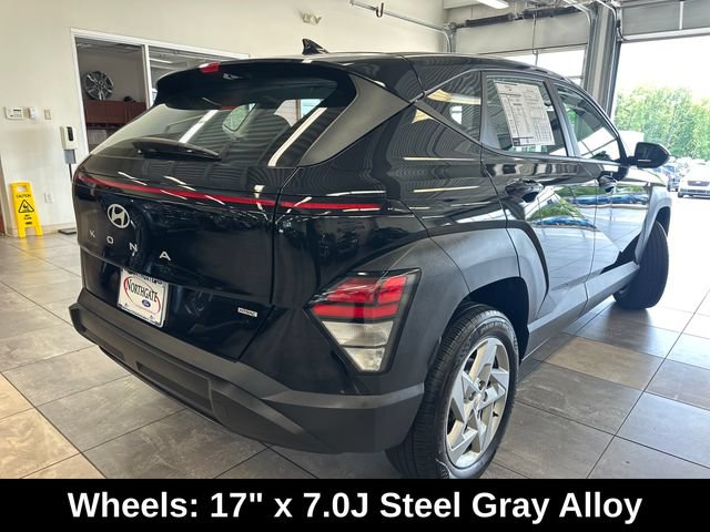 Used 2025 Hyundai Kona SE AWD/4WD image 11