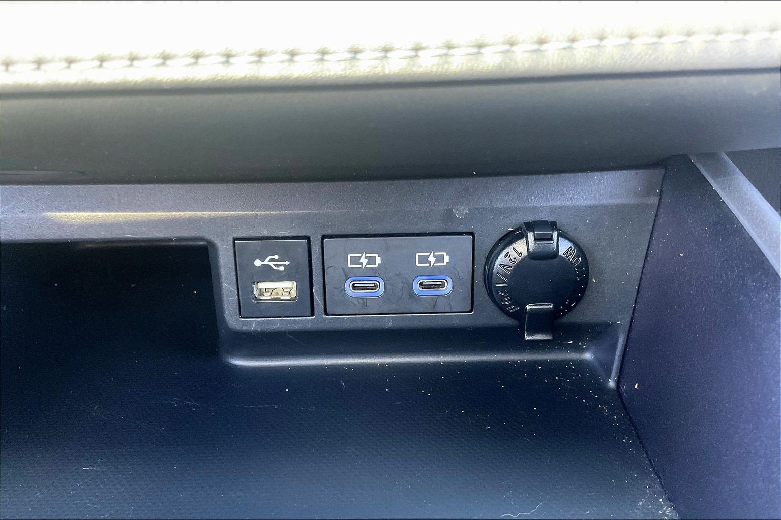 Used 2022 Toyota Highlander XLE FWD image 37