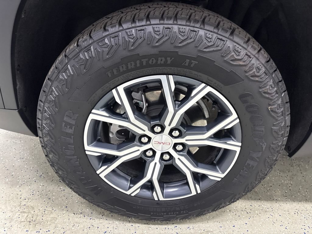 Certified 2025 GMC Acadia AT4 w/ LPO, Floor Liner Package AWD/4WD image 11