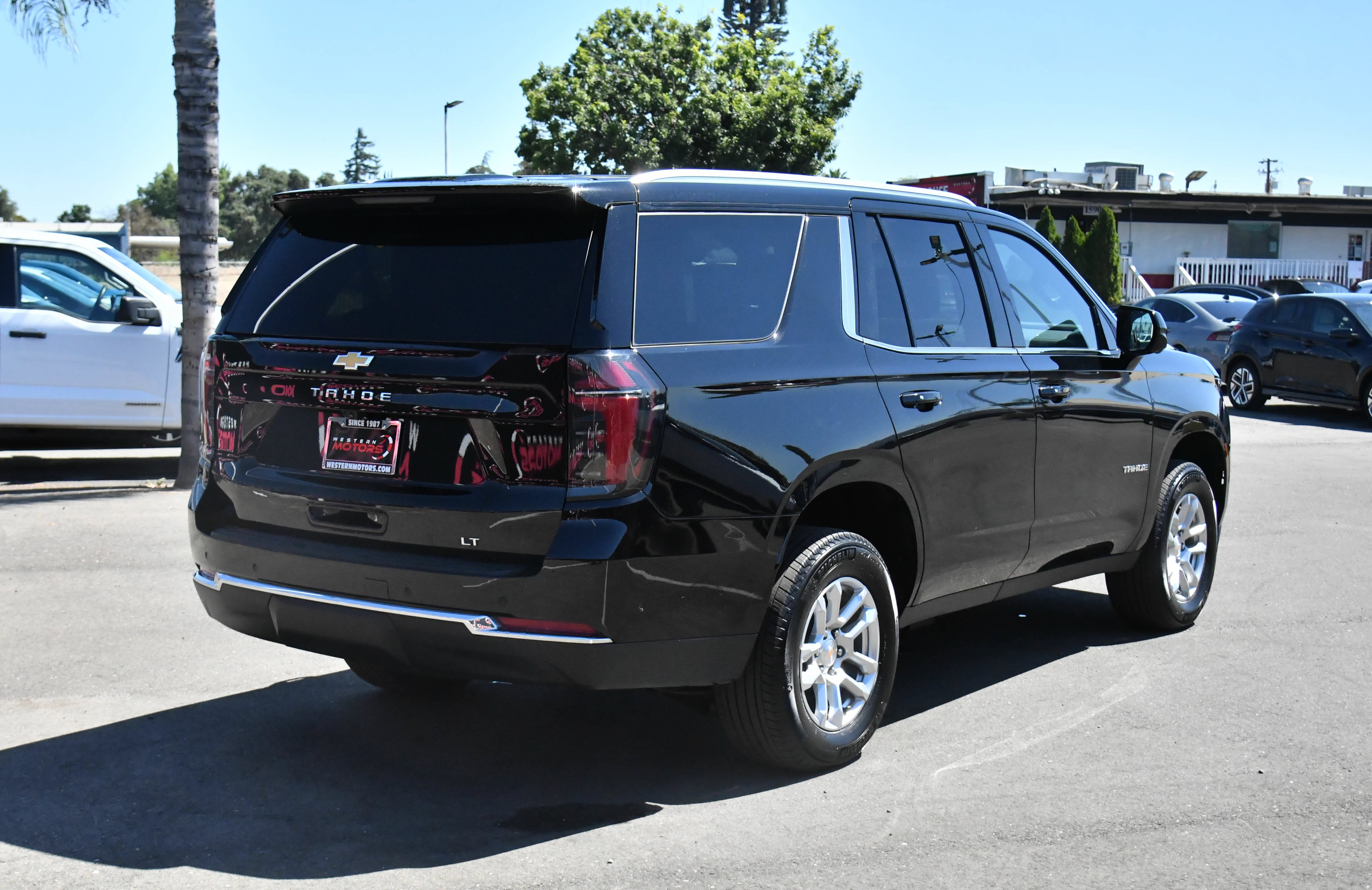 Used 2025 Chevrolet Tahoe LT AWD/4WD image 8
