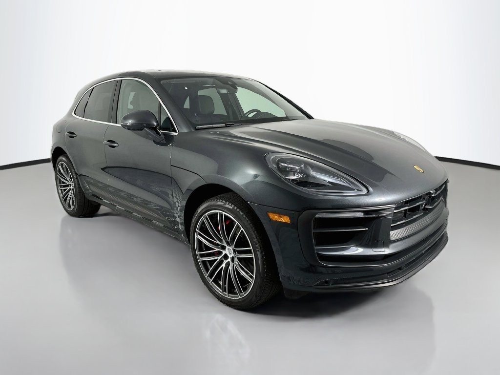 Certified 2023 Porsche Macan S AWD/4WD image 7