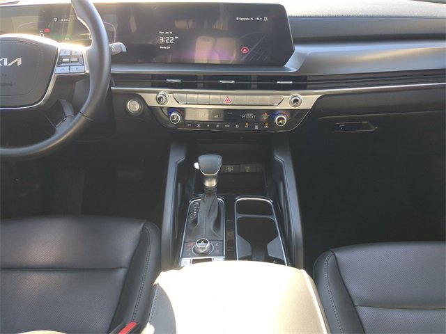 Used 2024 Kia Telluride LX image 17