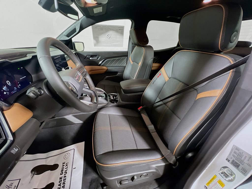 New 2026 GMC Canyon AT4 AWD/4WD image 17
