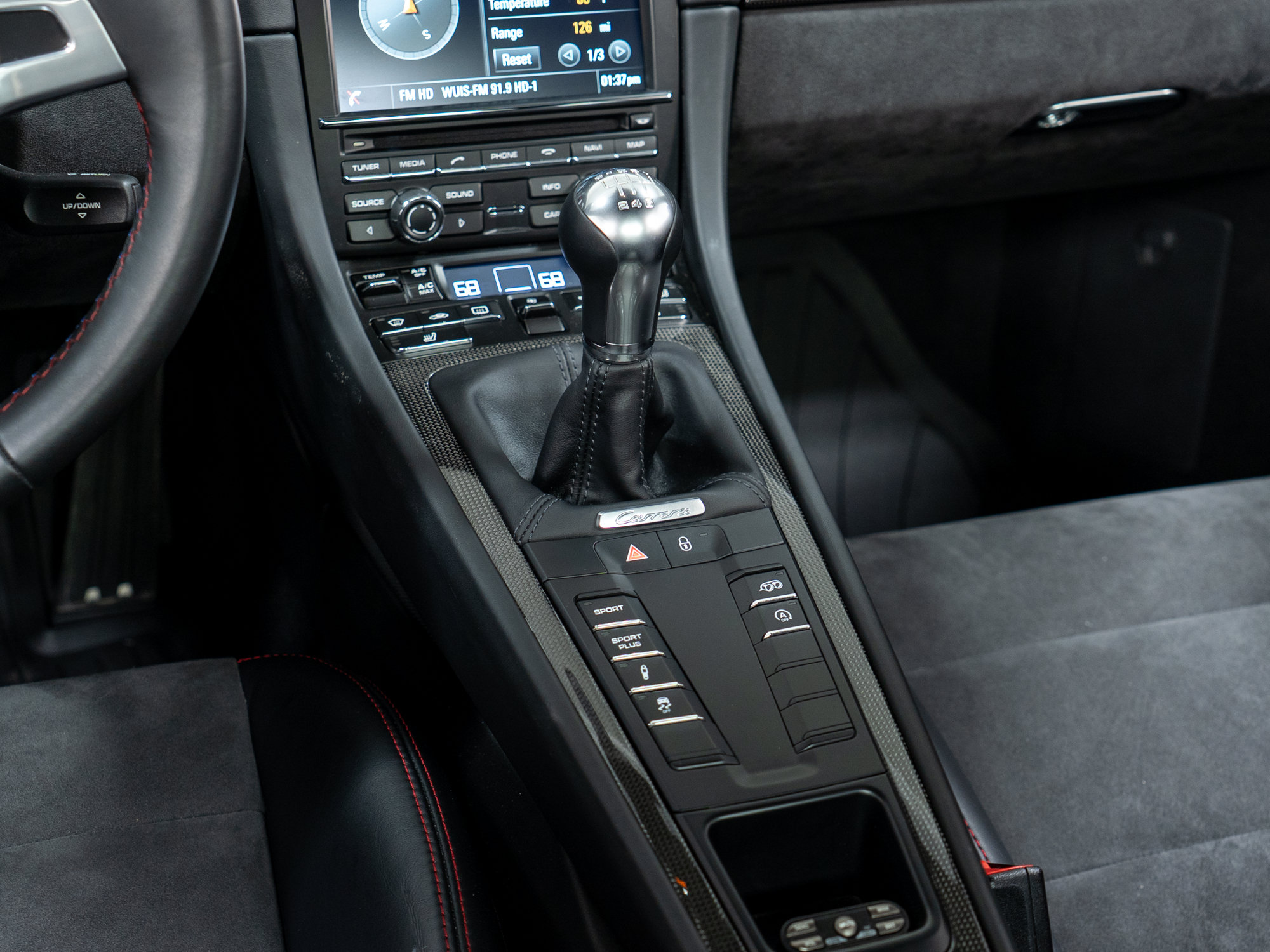 Certified 2016 Porsche 911 Carrera GTS RWD image 32