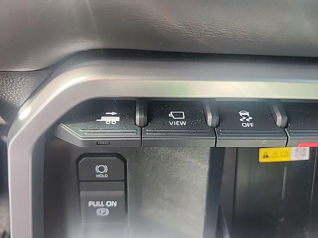 Used 2023 Toyota Tundra Platinum AWD/4WD image 6