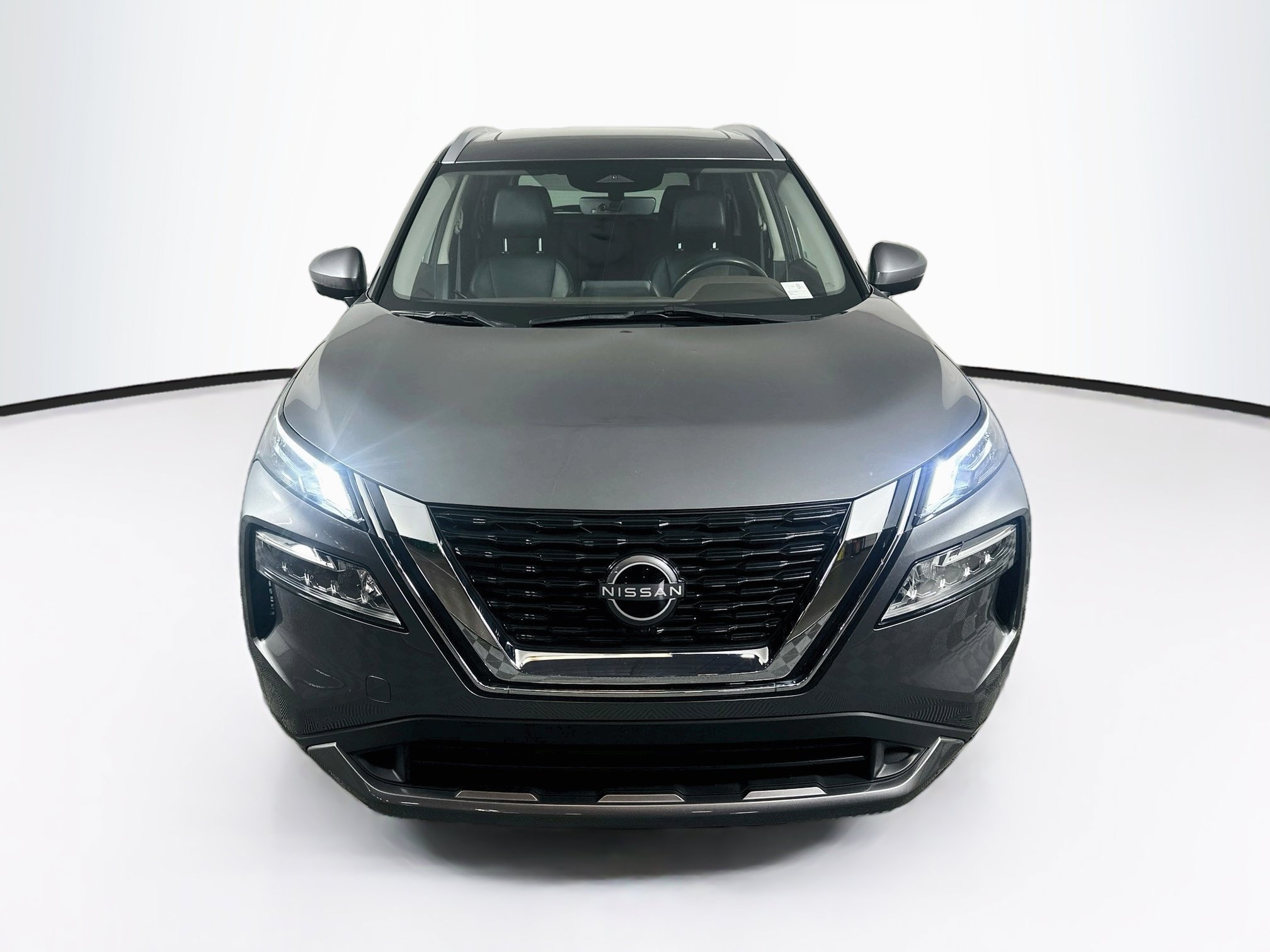 Used 2023 Nissan Rogue SL AWD/4WD image 2