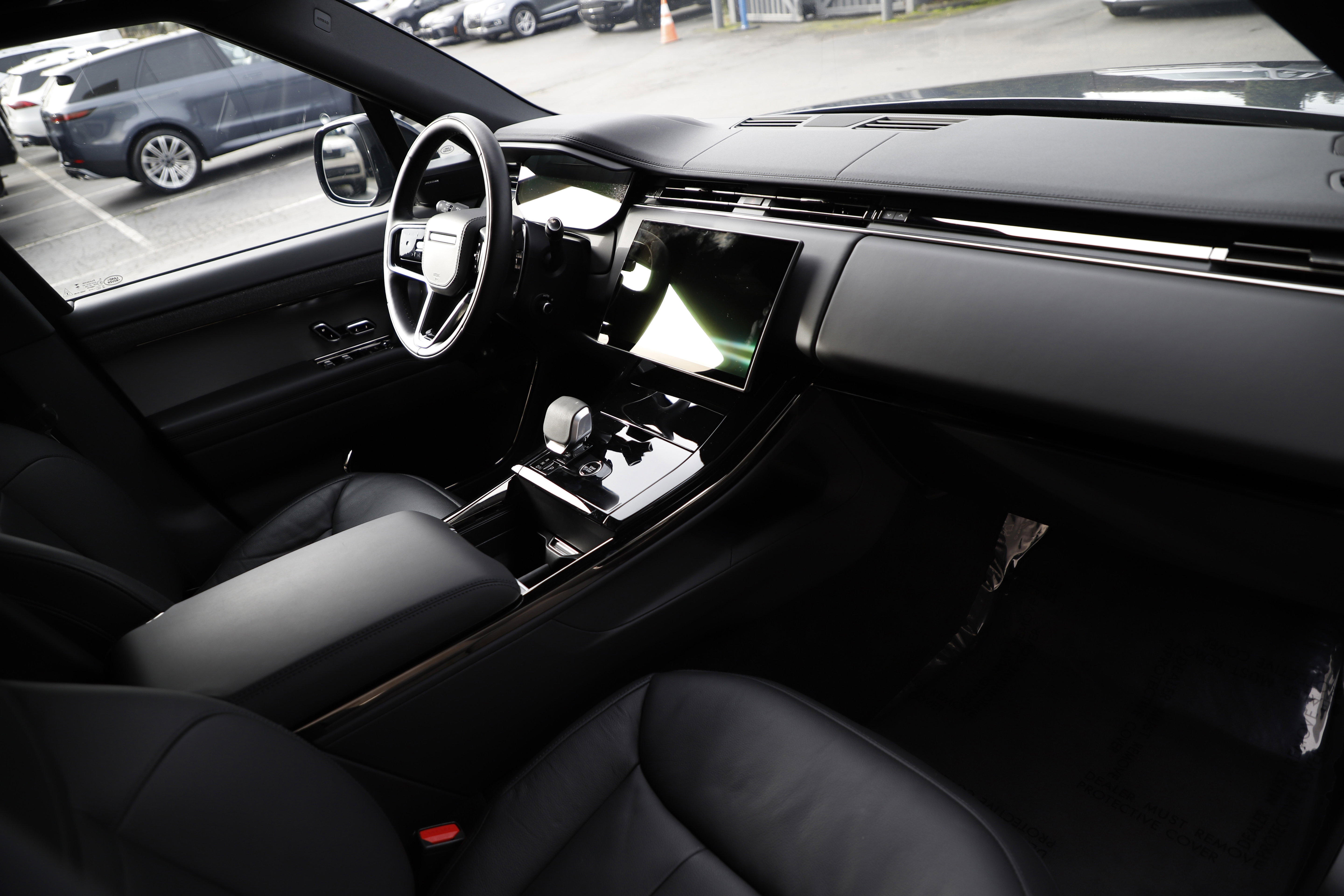 Certified 2025 Land Rover Range Rover Sport image 13