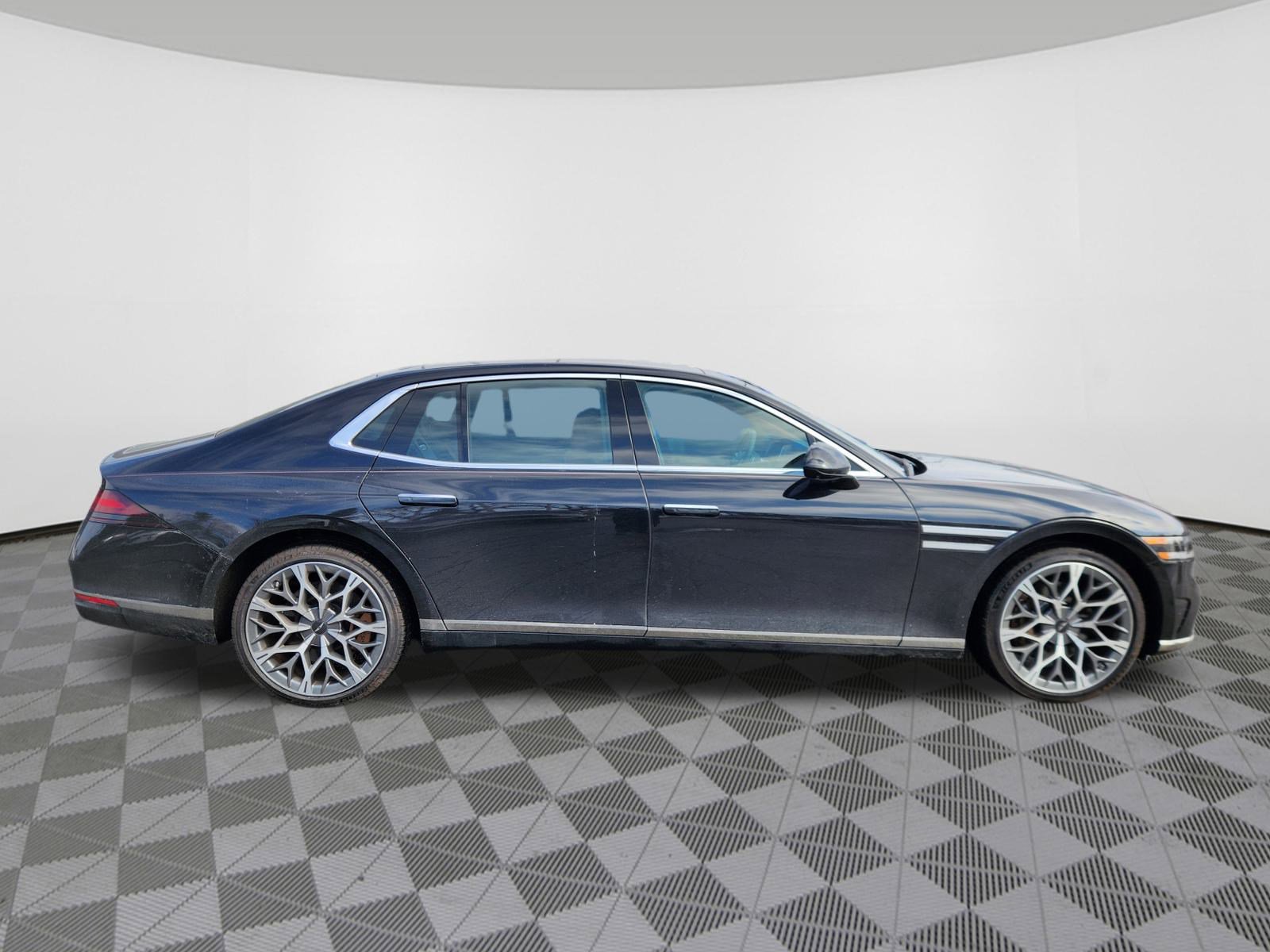 Used 2025 Genesis G90 3.5T image 6