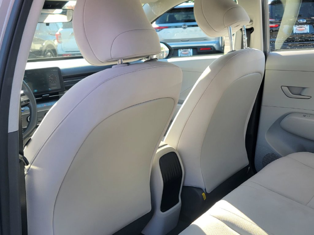 Used 2024 Hyundai Kona SE FWD image 15