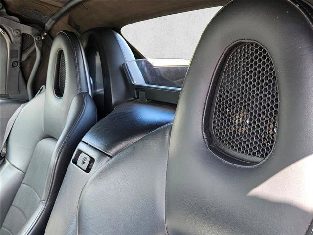 Used 2004 Honda S2000 image 10