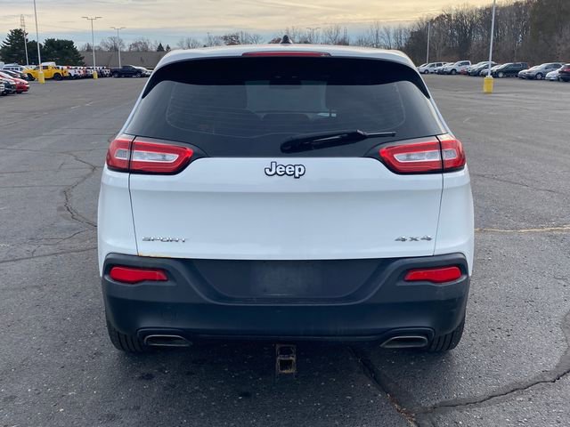 Used 2017 Jeep Cherokee Sport image 13