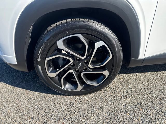 Used 2024 Chevrolet Trax RS w/ Sunroof Package FWD image 9