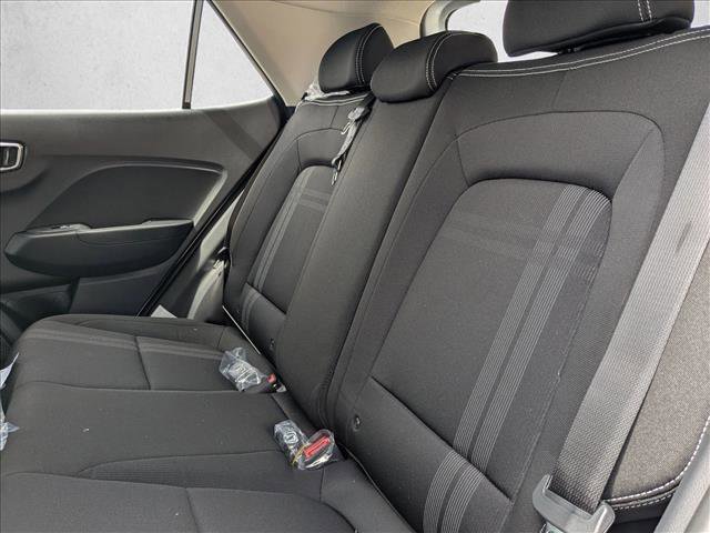 Used 2025 Hyundai Venue SEL image 19