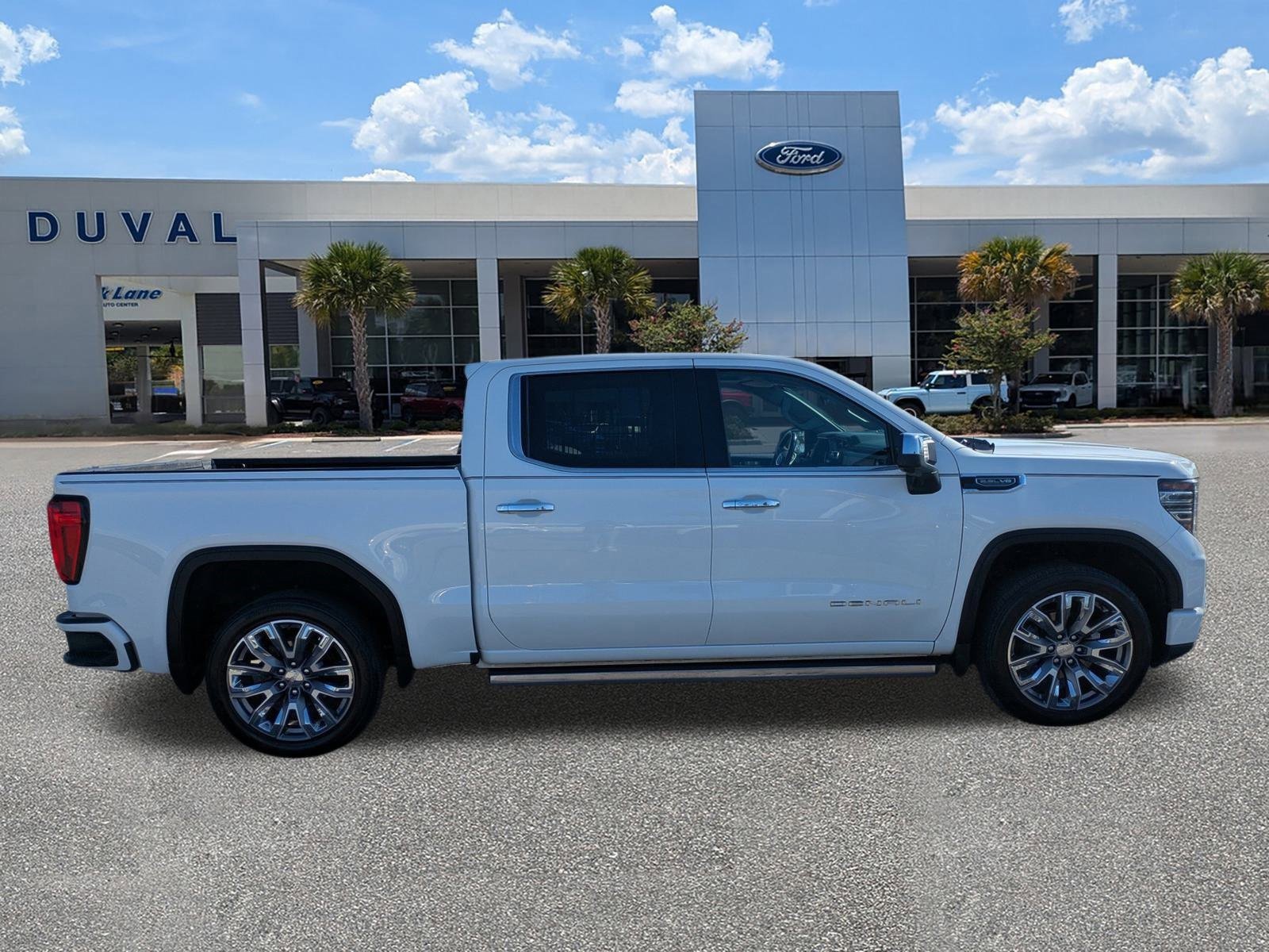 Used 2024 GMC Sierra 1500 Denali w/ Denali Reserve Package image 3