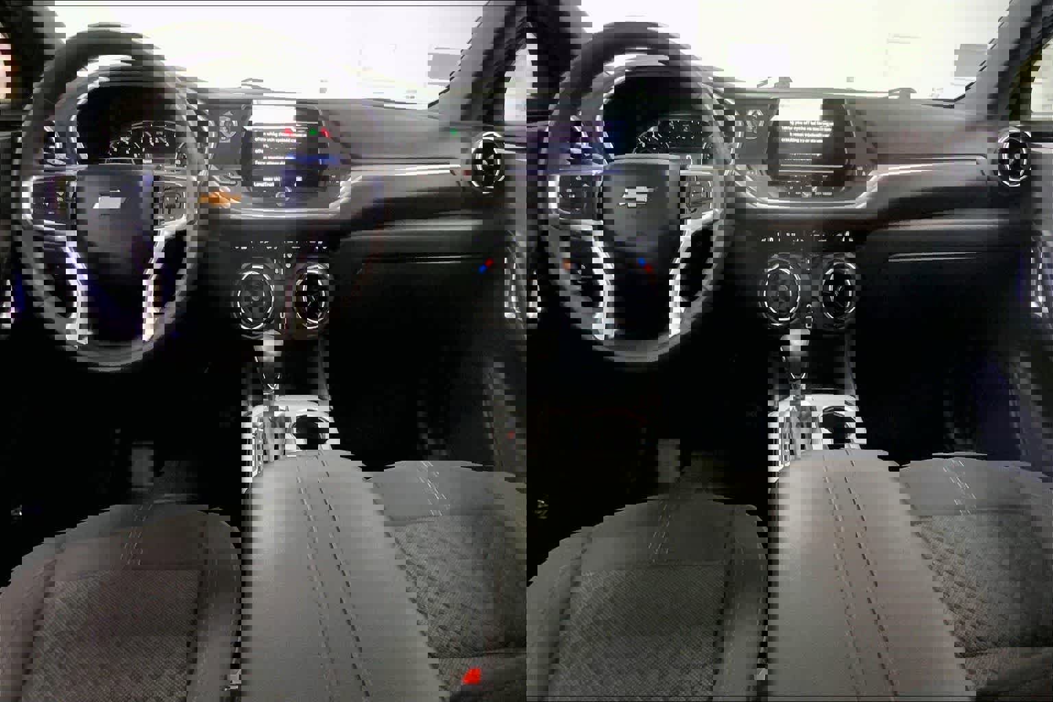 Used 2022 Chevrolet Blazer LT image 9