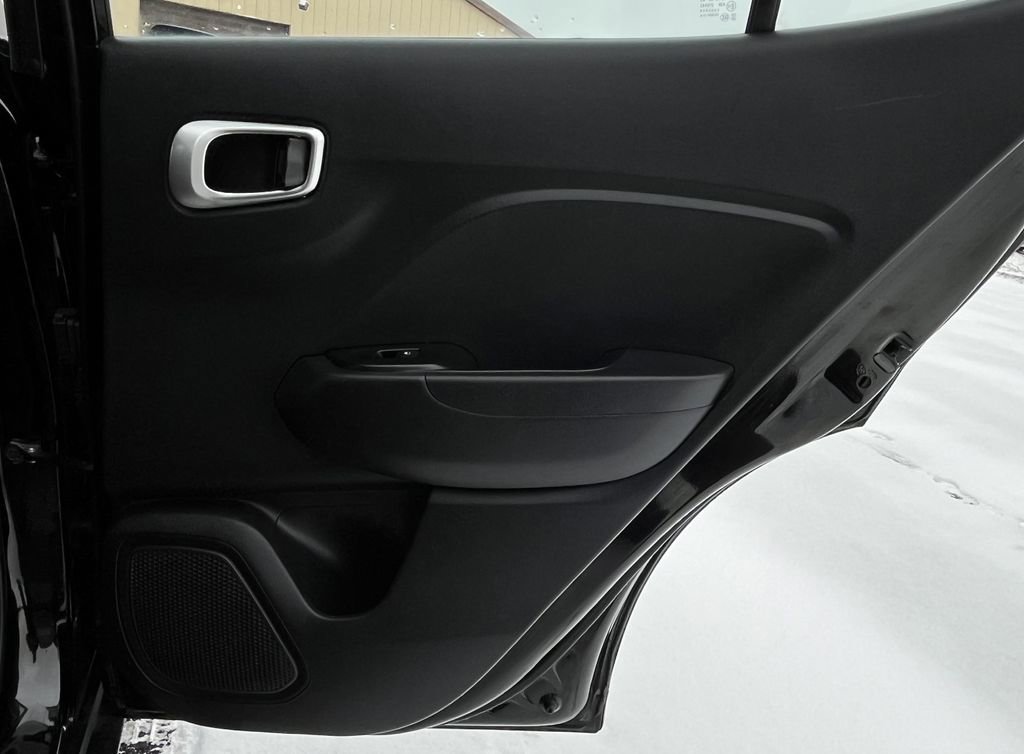 Used 2023 Hyundai Venue SE w/ Cargo Package FWD image 19